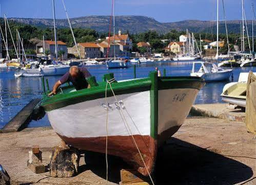 Bungalows Jurjevac Stari Grad  Buitenkant foto