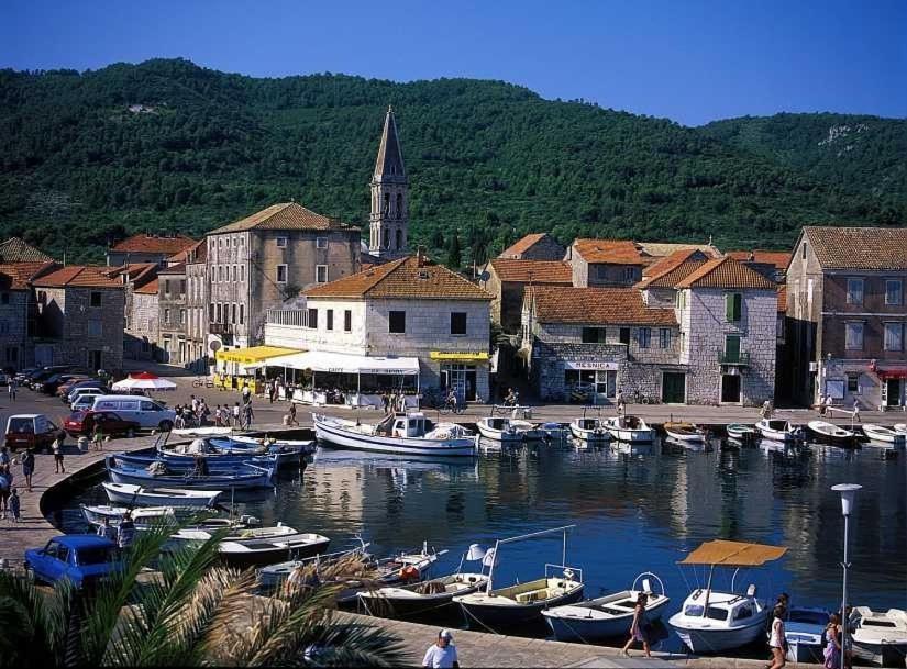 Bungalows Jurjevac Stari Grad  Buitenkant foto