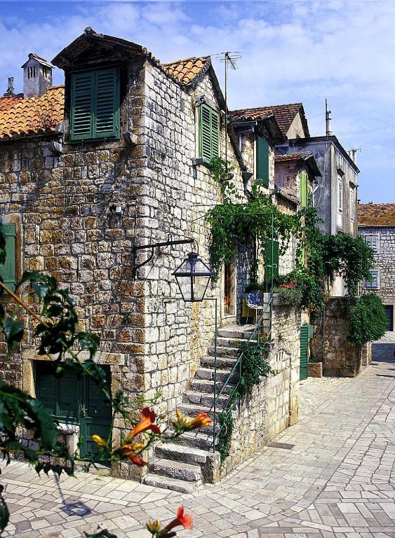 Bungalows Jurjevac Stari Grad  Buitenkant foto