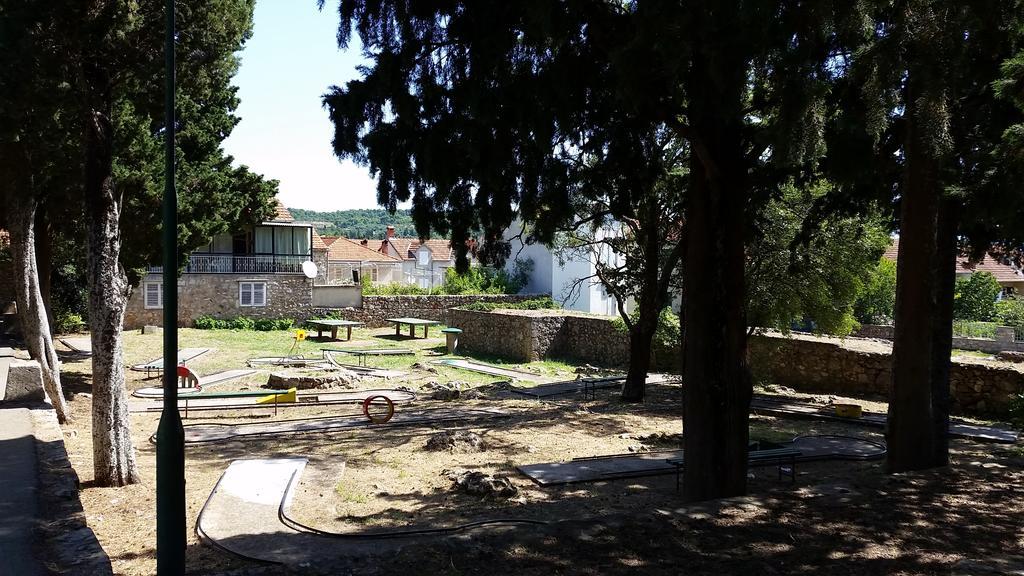 Bungalows Jurjevac Stari Grad  Buitenkant foto